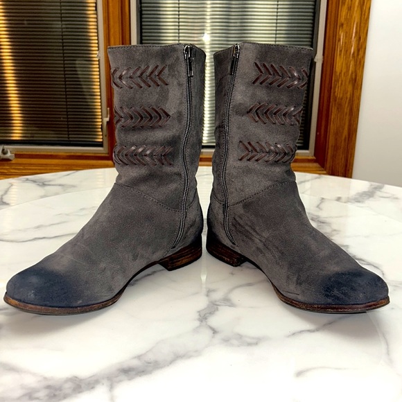 UGG Cailyn Distressed Suede Boots Side Zip Gray Size 8 - Picture 4 of 14